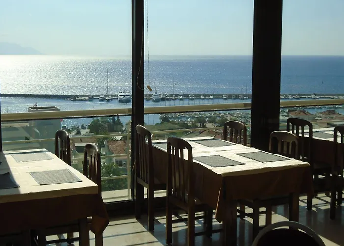 Esat Hotell 3*