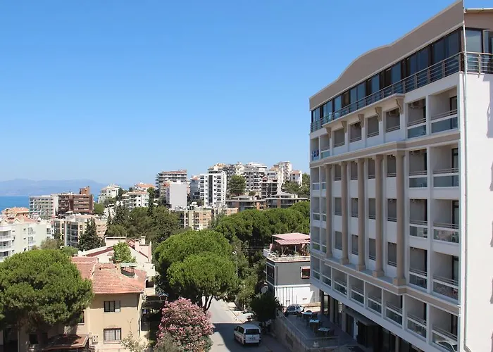 Hotell Esat 3*