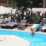 Esat Kusadası