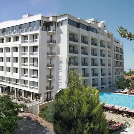 Esat Kusadasi