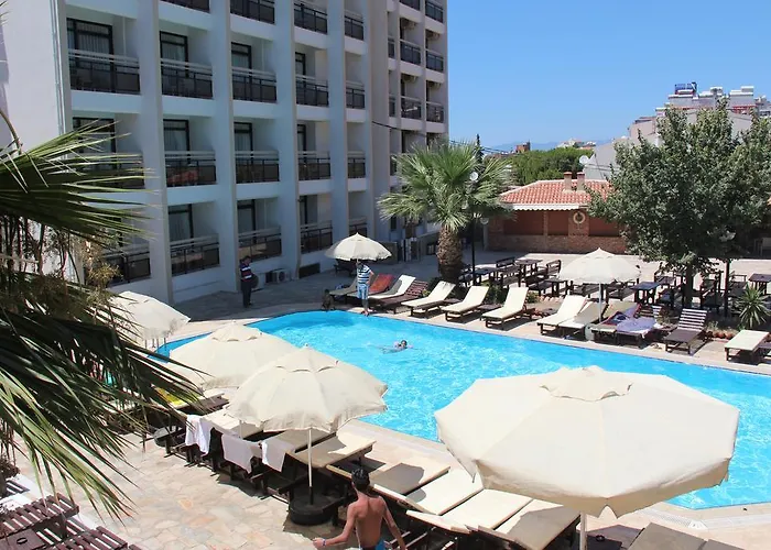 ホテル Esat クシャダス