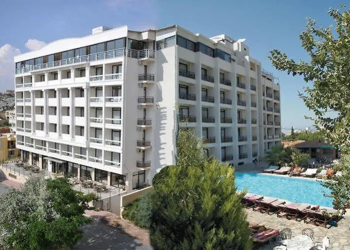 Esat クシャダス